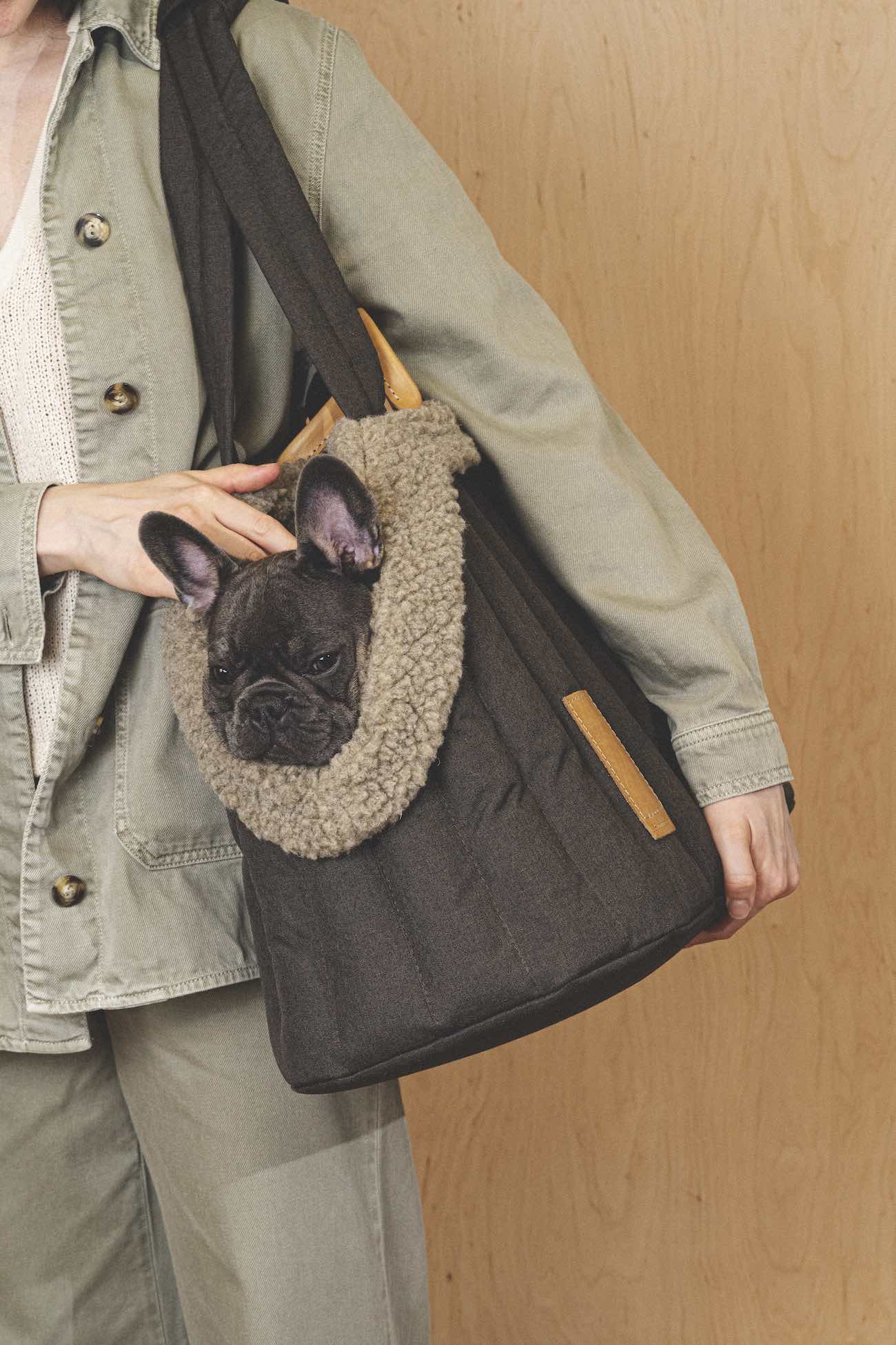 Carrying Pony bag brown
