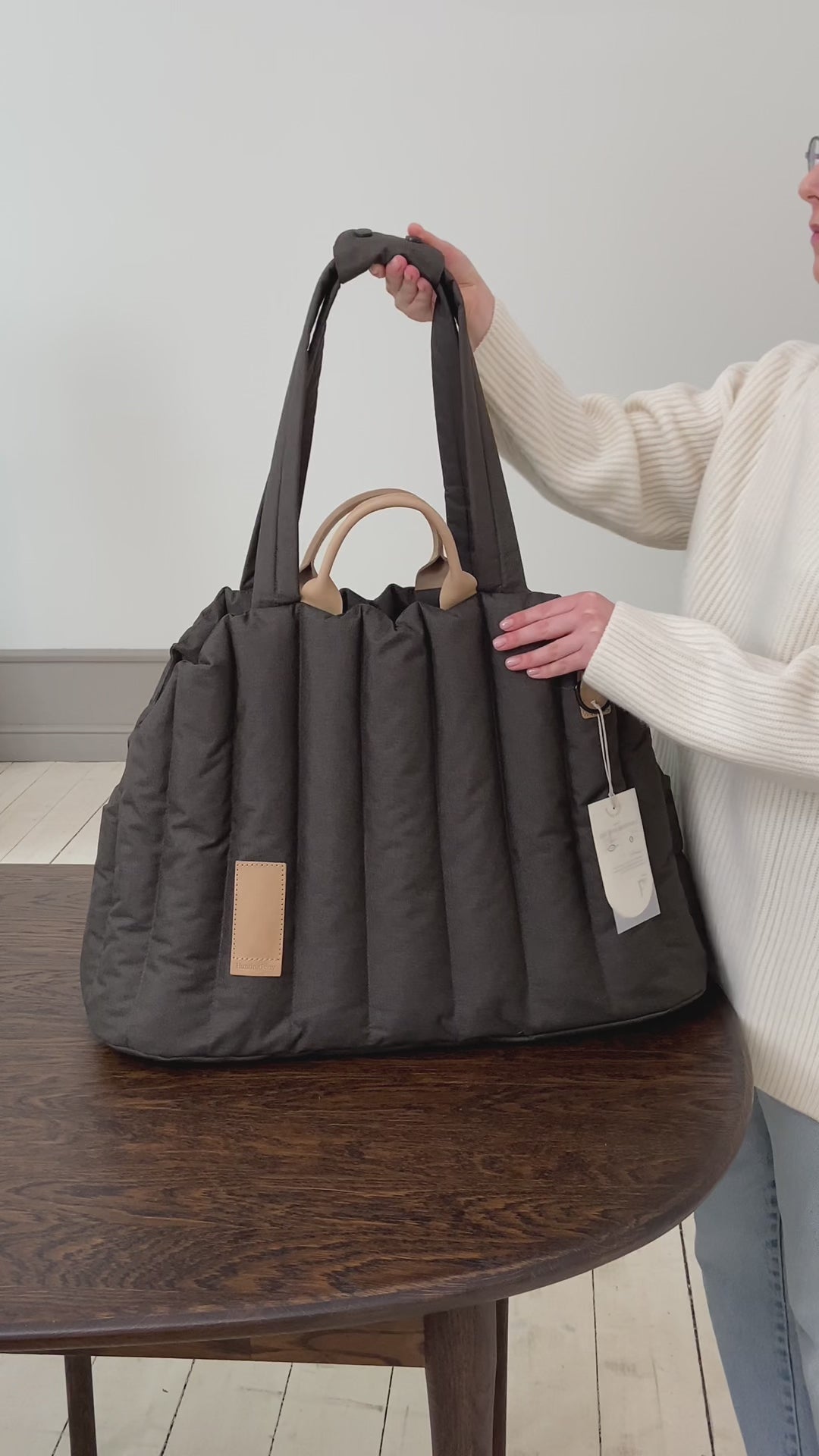 Carrying Pony bag brown